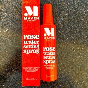 ✨NEW Maven Beauty Rose Water Setting Spray